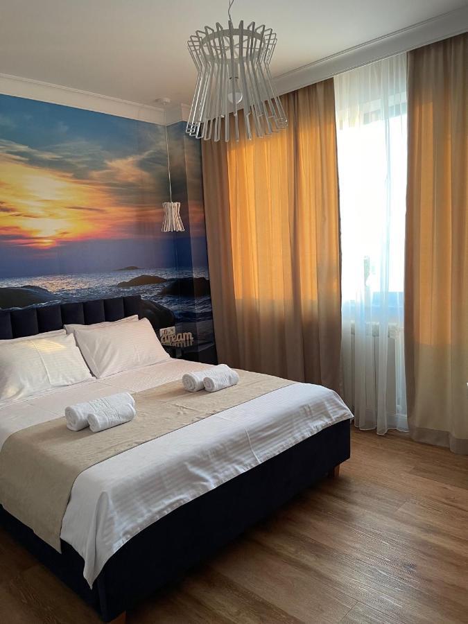 415 * Mamaia